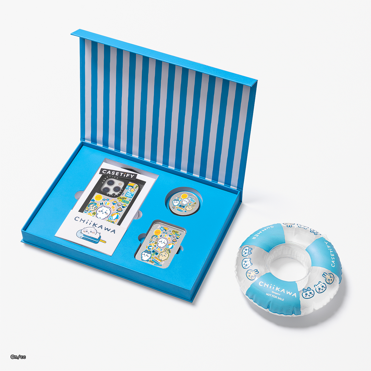- - Chiikawa Summer Party Premium Box Set - iPhone 16 Pro Max